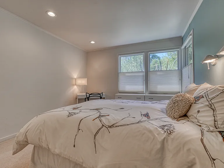 1704 San Anselmo Ave — Photo 10