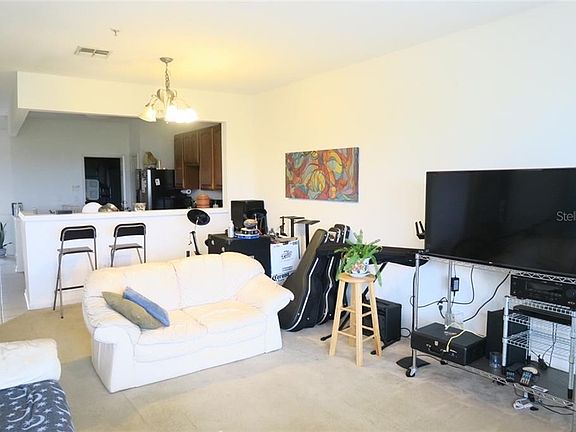 3rd image of 6382 Daysbrook Dr Unit 102
