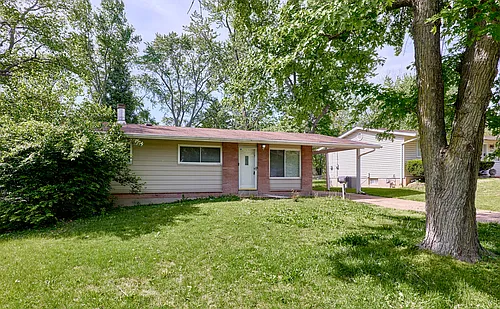 1960 Parker Rd Photo 1