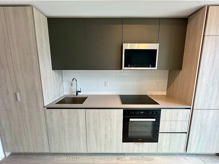 400 King St W #1216 — Photo 4