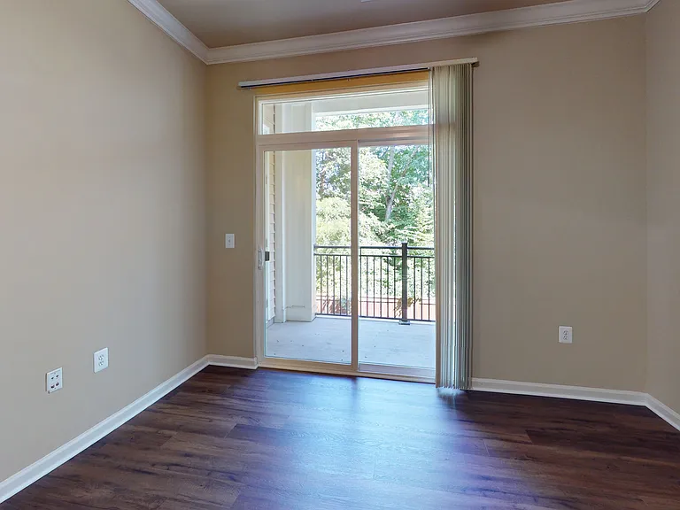 Signal Hill Apartment Homes — Photo 44