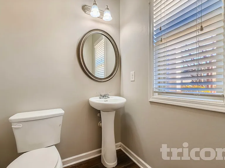 3919 Kingfisher Dr — Photo 18