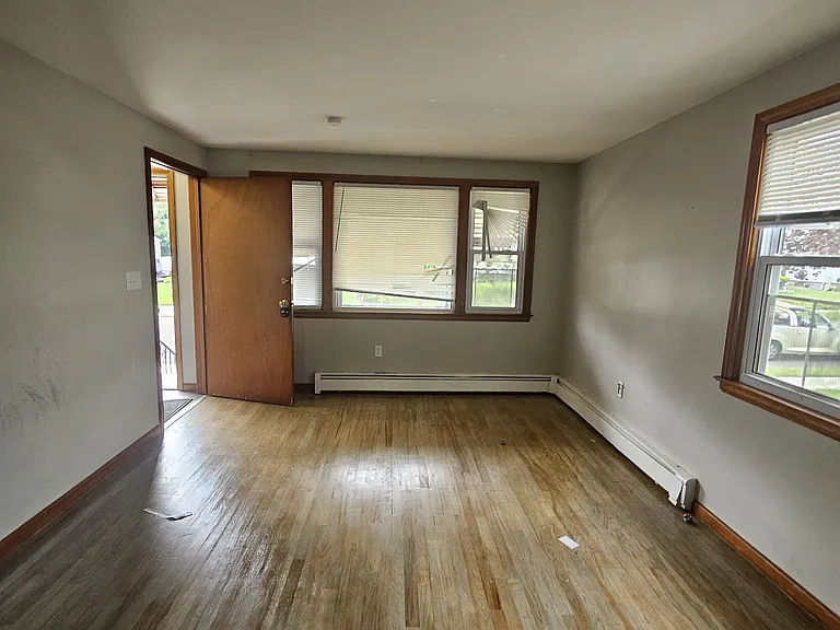 127 Warner St #2B — Photo 4