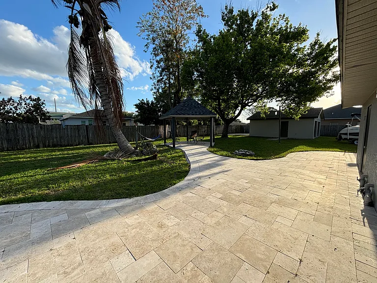 202 SW Crescent Ave — Photo 36