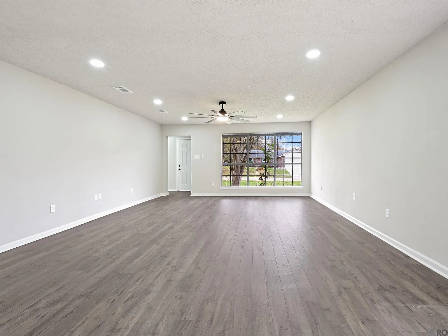 4 bed, 1713 sqft, $1,700 — Photo 2