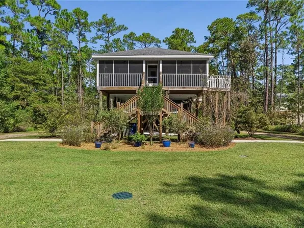 412 Chenault Ave, Dauphin Island, AL 36528