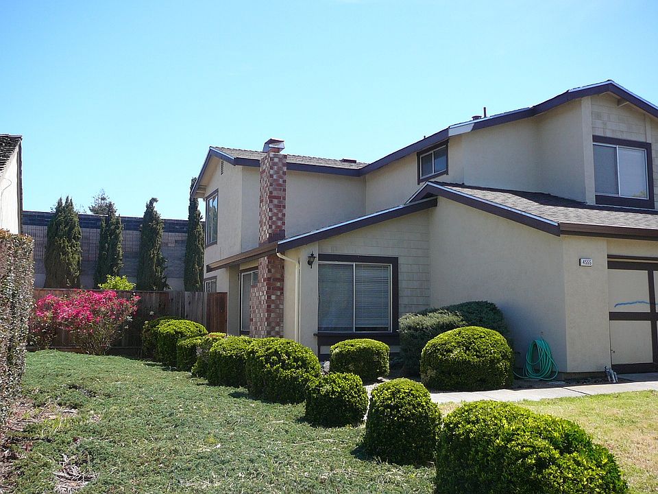 1st image of 4555 Donalbain Cir