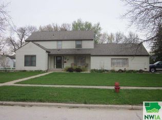 223 E Sec Line Rd, Laurens, IA 50554