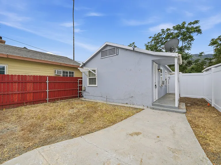 17797 Grand Ave — Photo 12