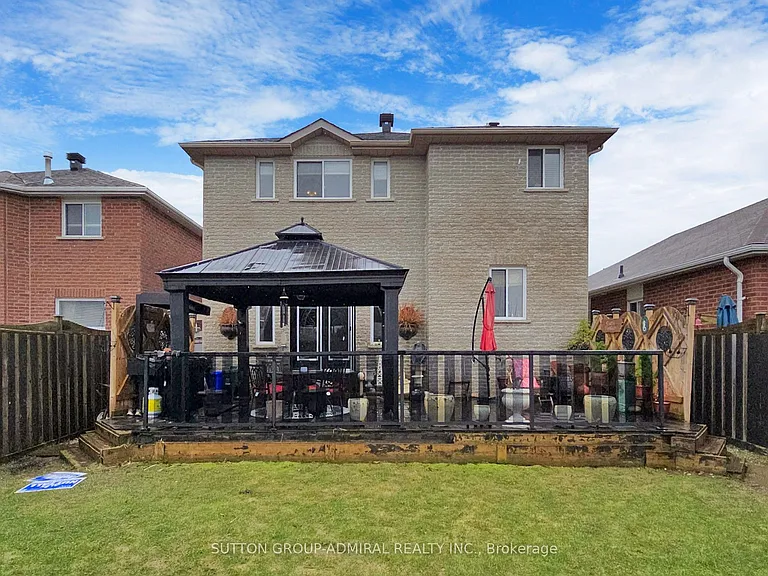 32 Stephanie Ln #UPPER — Photo 38