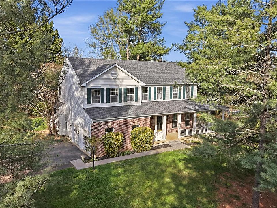 1st image of 17550 Deavers Ct