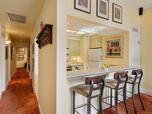 5th image of 617 Dauphine St APT 3