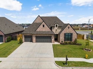 12511 S Granite Ave E, Bixby, OK 74008