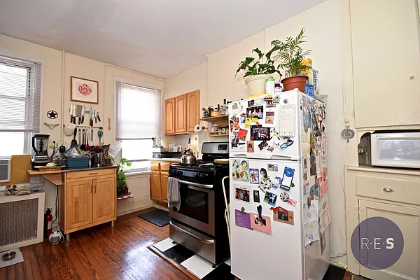 Rented by RES New York | media 25