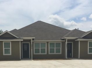 1021 S Monroe St #B, Mc Gregor, TX 76657