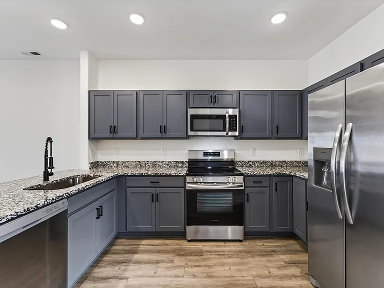 309 Front Ridge Cir — Photo 12
