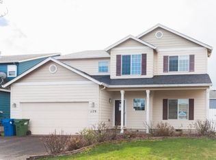 1179 Foxglove St, Woodburn, OR