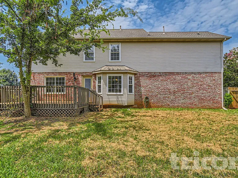 2420 Amber Glen Dr — Photo 18