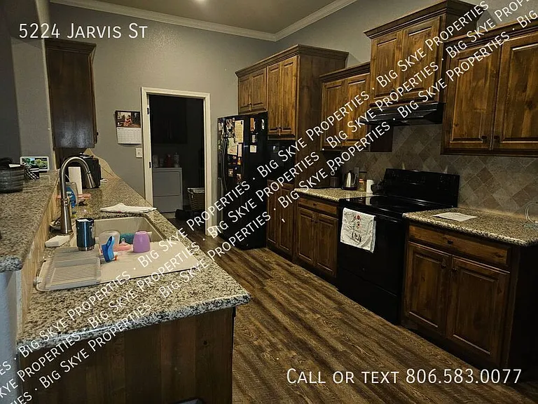 5224 Jarvis St — Photo 3