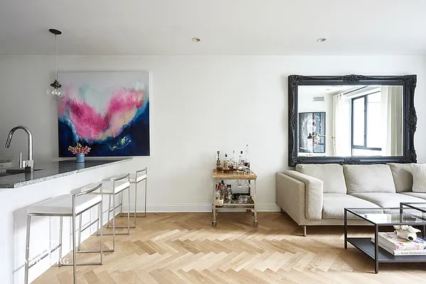 Sold by Warburg | media 12