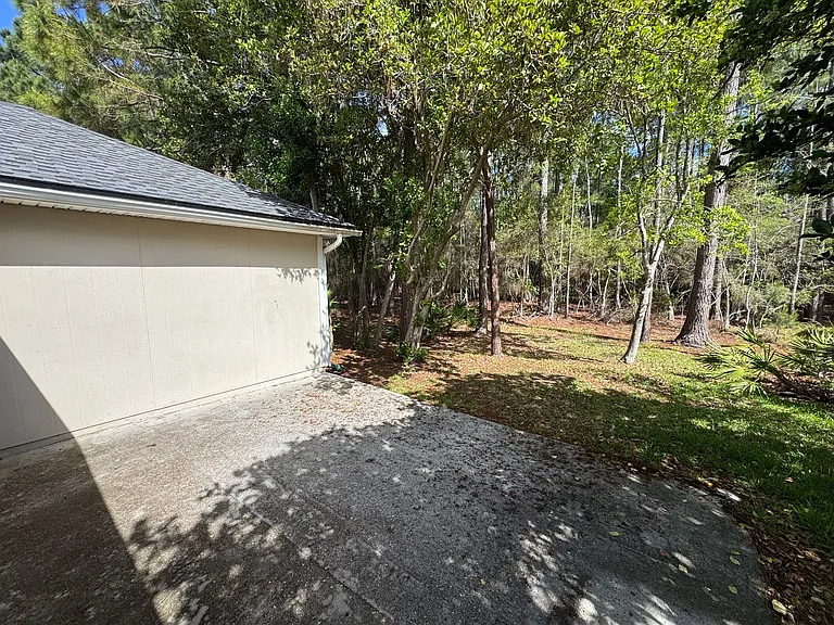 696 Hampton Downs Ct — Photo 17