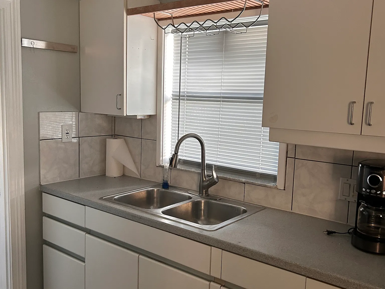 3 bed, 840 sqft, $850 — Photo 3