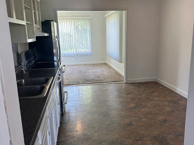 1615 McGuire Ct — Photo 4
