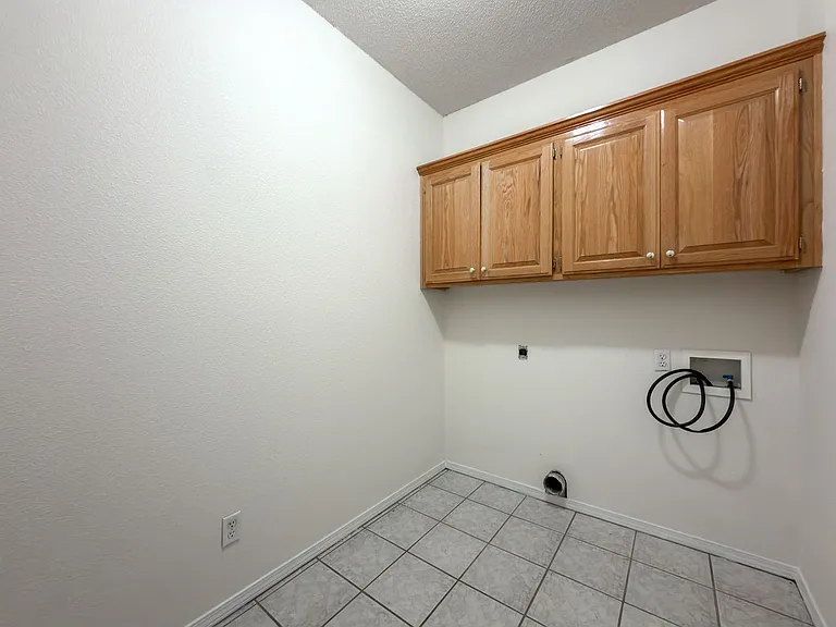 6429 Galven Way — Photo 10