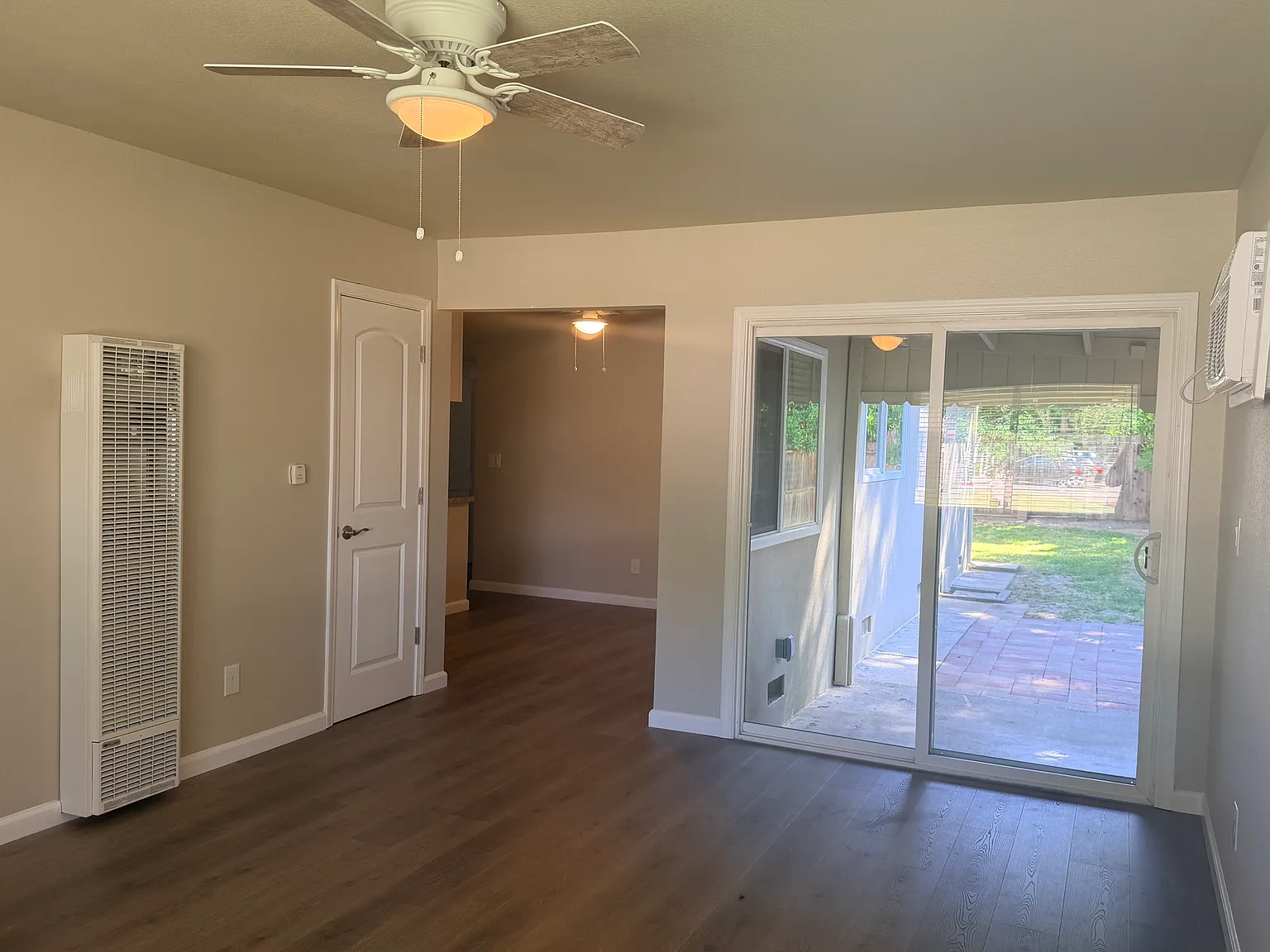 2 bed, 900 sqft, $2,150 — Photo 3