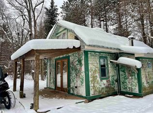 3900 Morrone Dr NE, Kalkaska, MI 49646