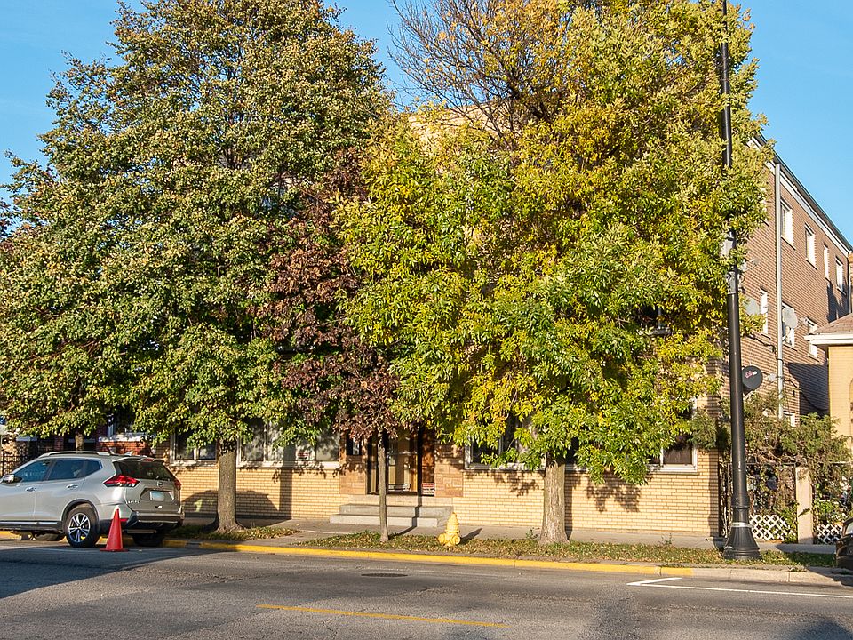 1st image of 1523 S Laramie Ave APT 3A