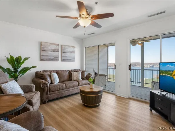 1407 W Harbour Towne Dr #1407, Lake Ozark, MO 65049