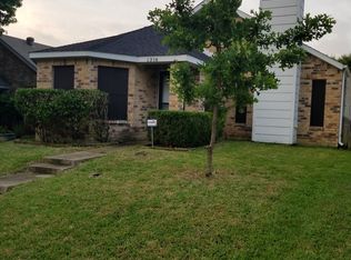 1314 Maplewood Dr, Lewisville, TX 75067