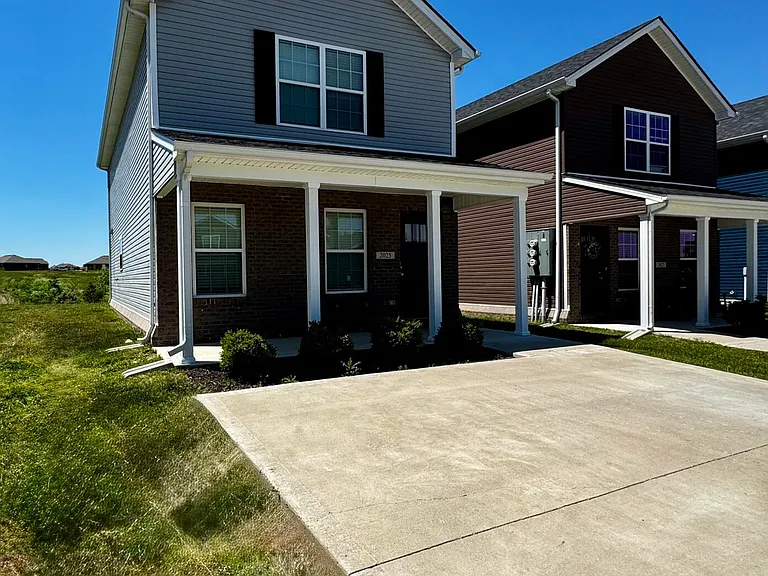 2027 Dolly Dr — Photo 3