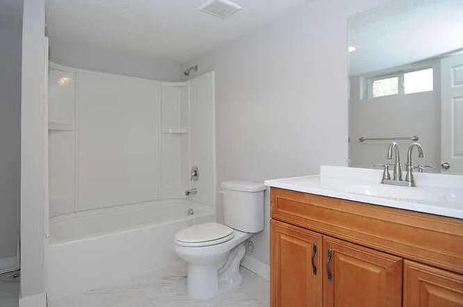 4 bed, 1500 sqft, $2,300 — Photo 2