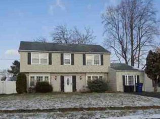 63 Middleton Ln, Willingboro, NJ 08046