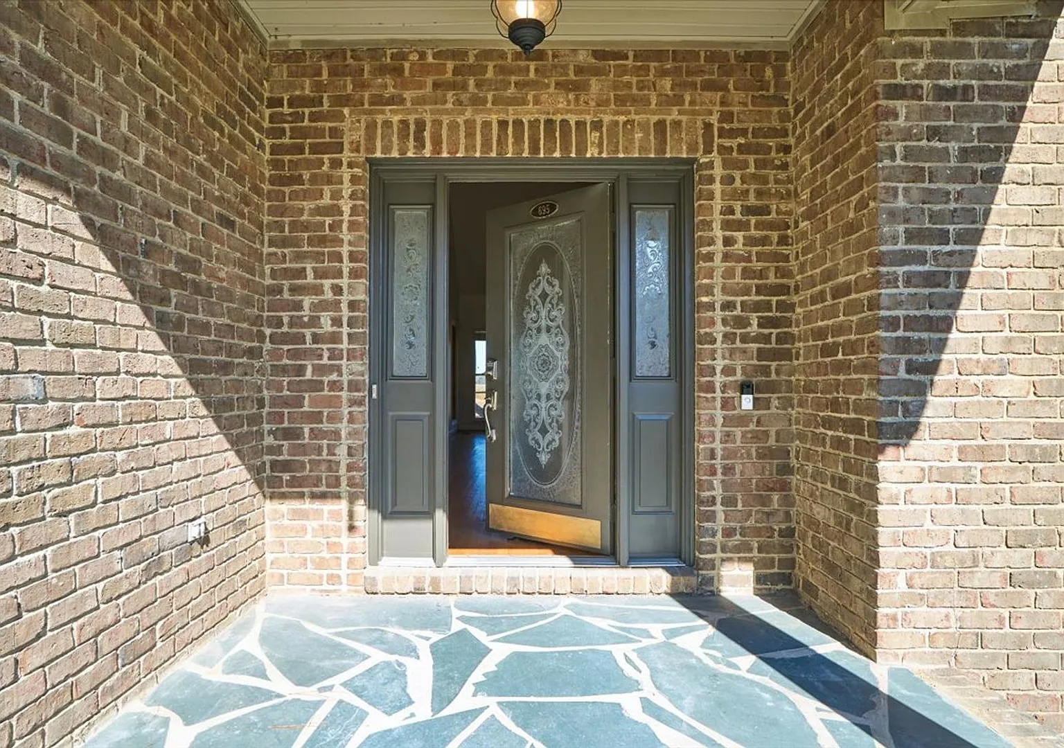 695 Cedar Pt. — Photo 2