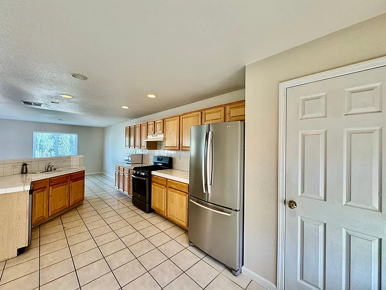 2675 Merganser Ct — Photo 4