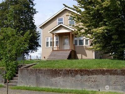 8839 17th Avenue SW, Seattle, WA, 98106