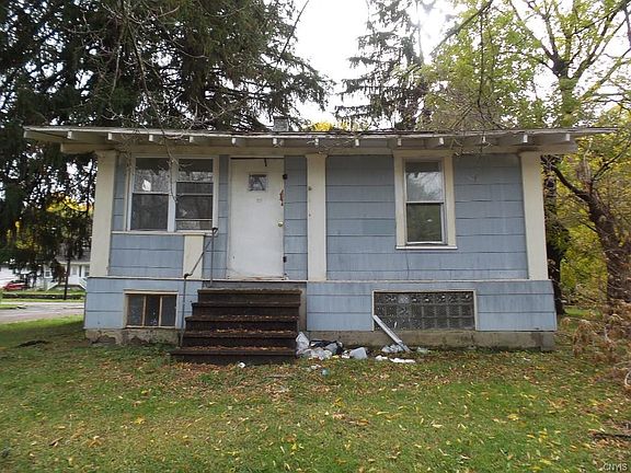 2nd image of 210 Crippen Ave