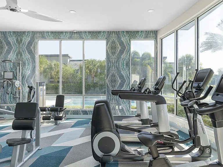 Lakeside Villas — Photo 6