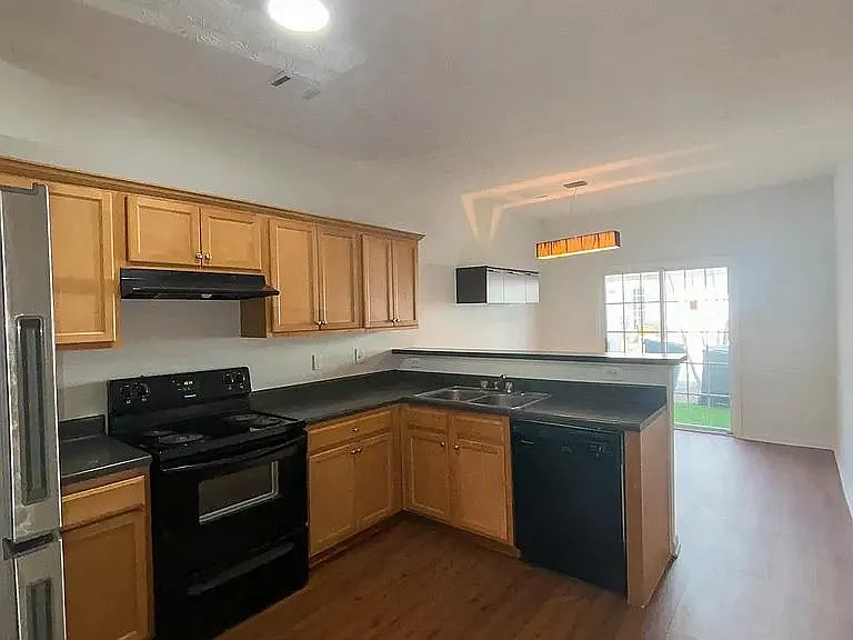 1493 Ashley Way — Photo 5