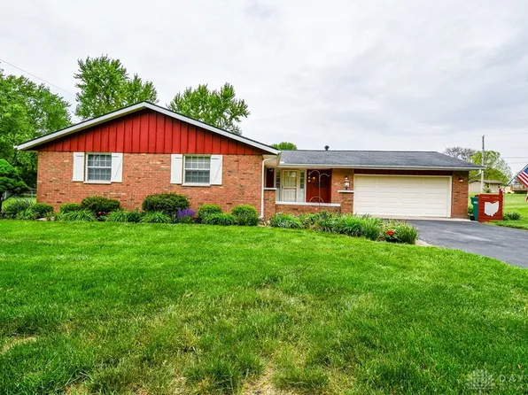 740 Kinsey Rd, Xenia, OH 45385