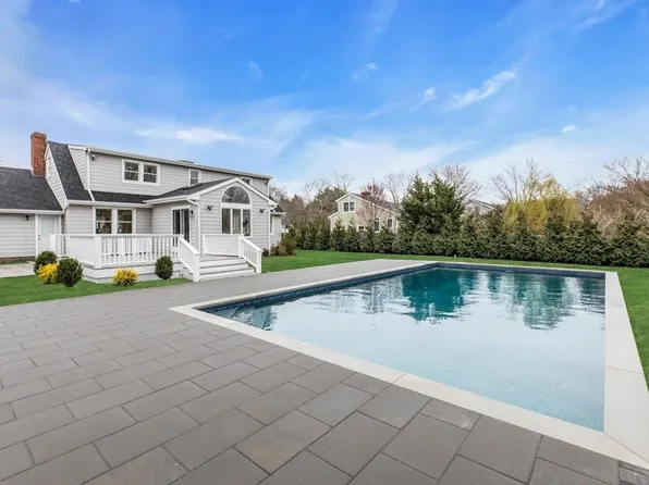 845 Rosewood Drive, Mattituck, NY 11952