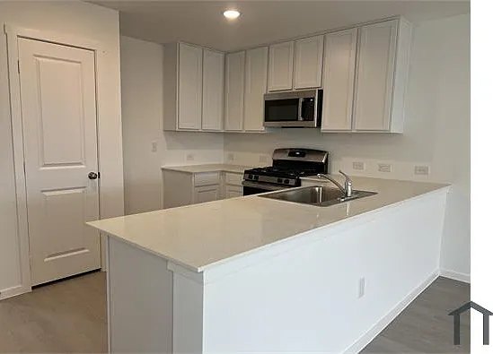 523 Layne Overlook — Photo 1