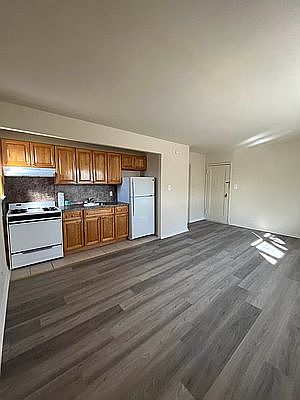 1st image of 451 Howard Ave #2A