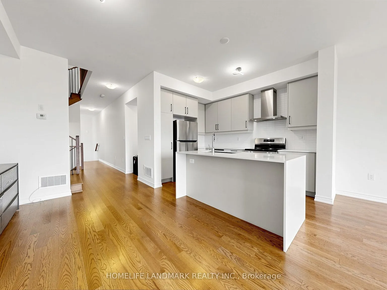 3 bed, $3,700 — Photo 4