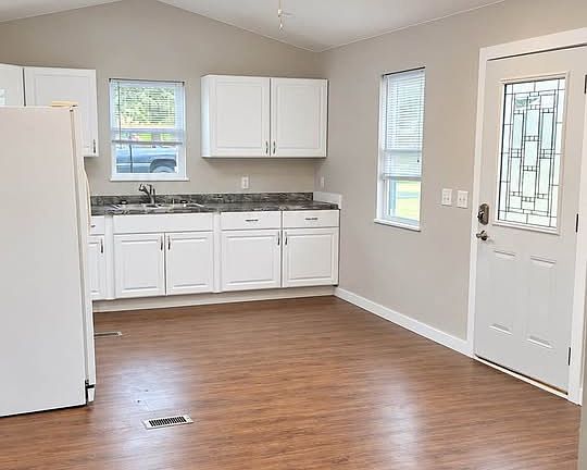 2nd image of 203 E Division St