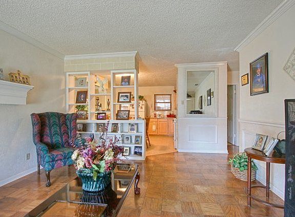 2nd image of 133 Sunflower Dr