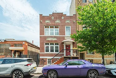 195 30th Street, #MULTIFAMILY